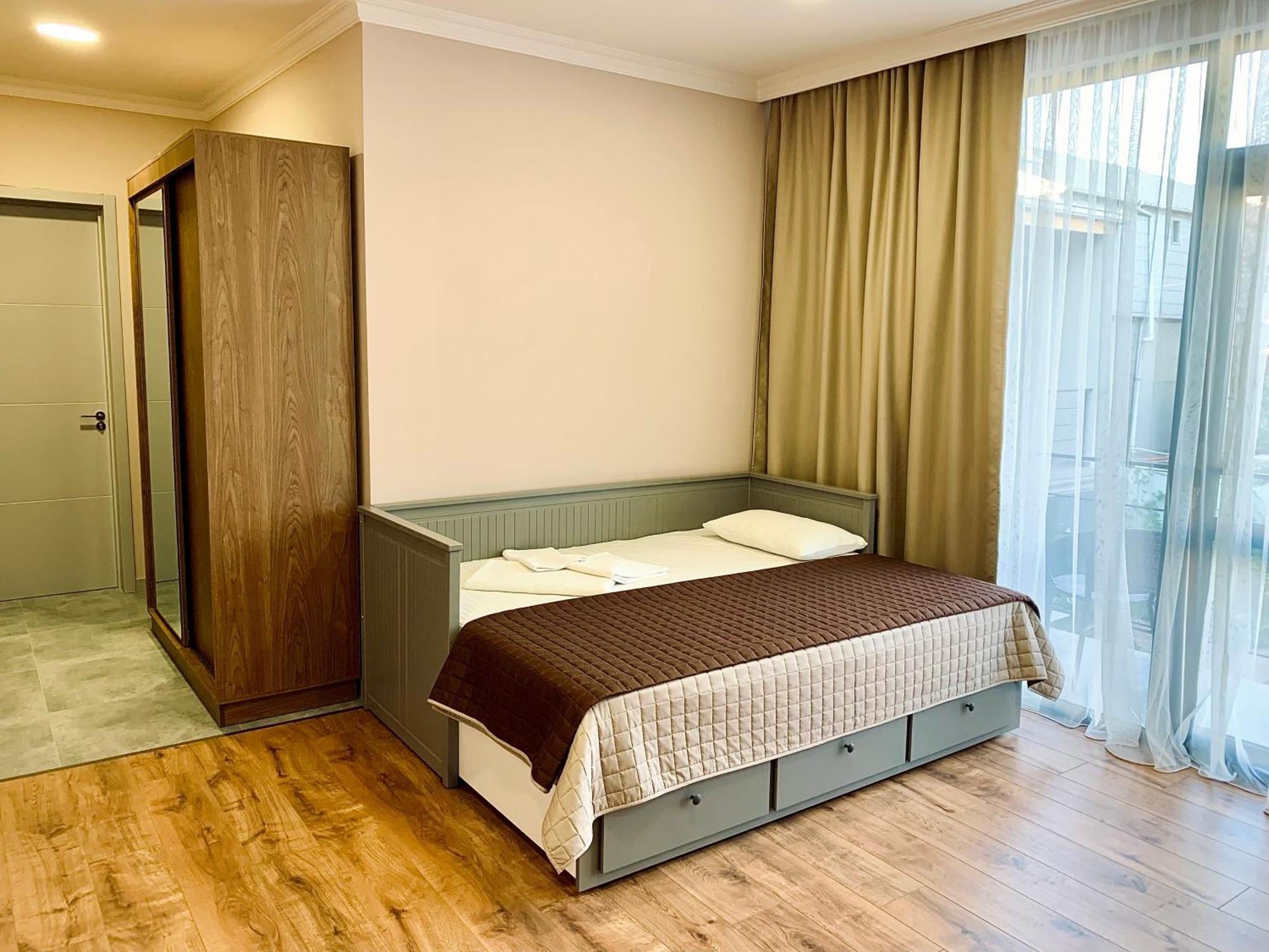 Guest House Smile Кобулети Екстериор снимка