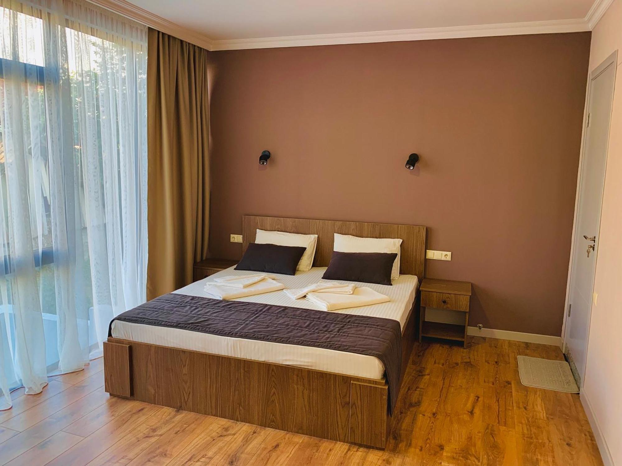 Guest House Smile Кобулети Екстериор снимка