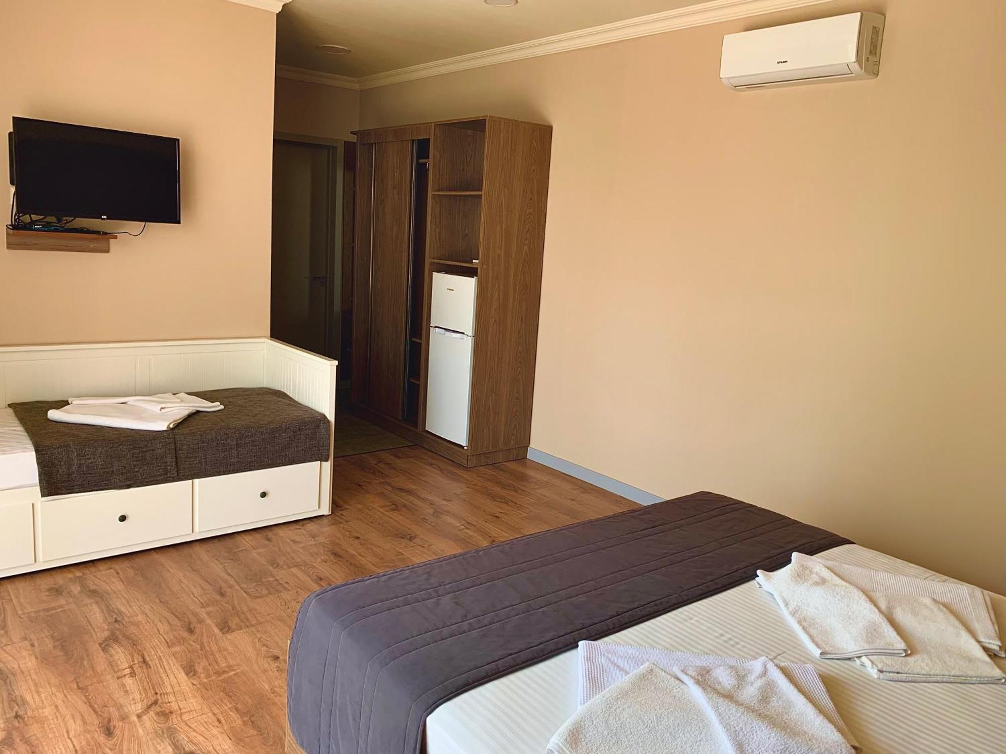 Guest House Smile Кобулети Екстериор снимка