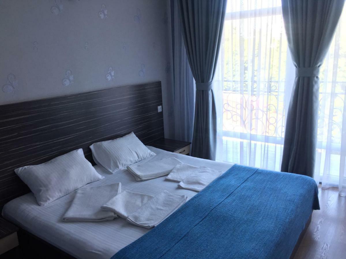 Guest House Smile Кобулети Екстериор снимка